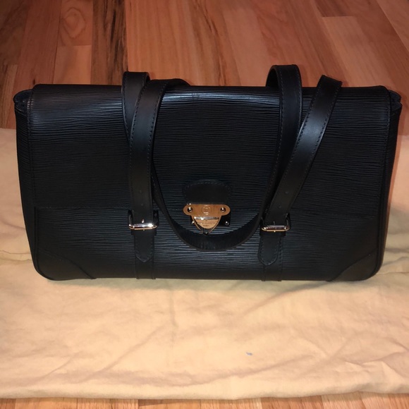 Louis Vuitton Handbags - Louis Vuitton Epi Segur MM